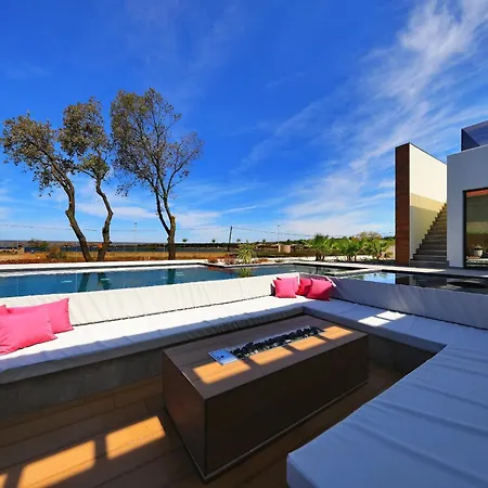 Villa Beautiful Sun Ray